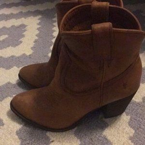 Frye Ilana pull on ankle boots